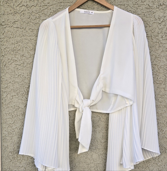Navissi Tops - Navissi White Boho Bell Sleeve Blouse
